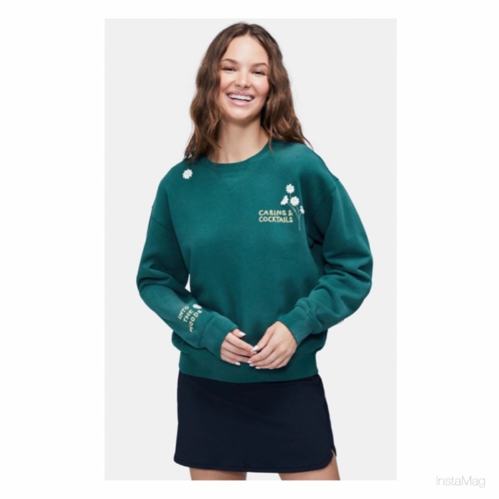 NEW Wildfox Sweatshirt Cabin & Cocktails Size Medium